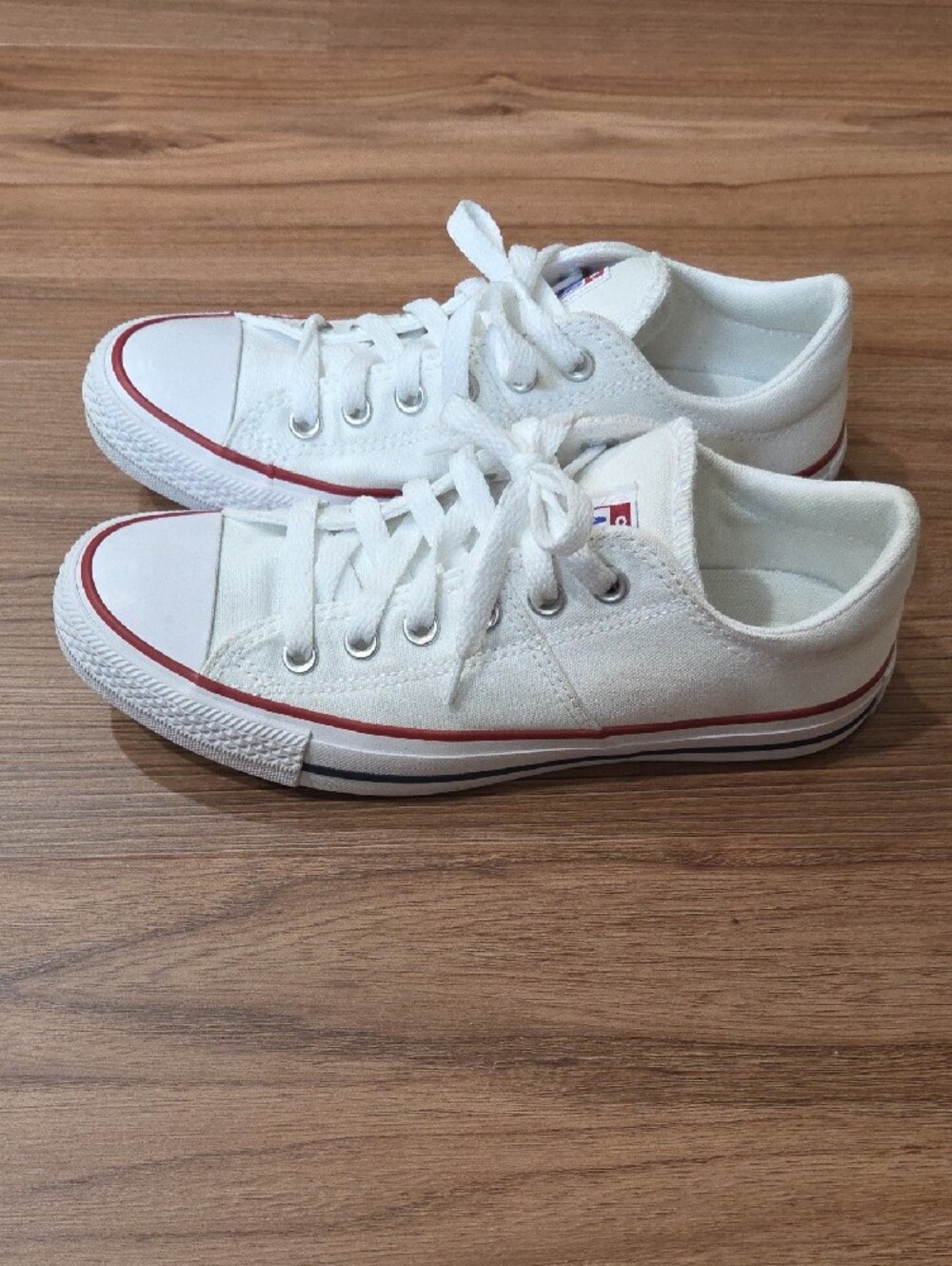 Converse White Low Top Sneakers with Red Trim - Picture 5 of 8
